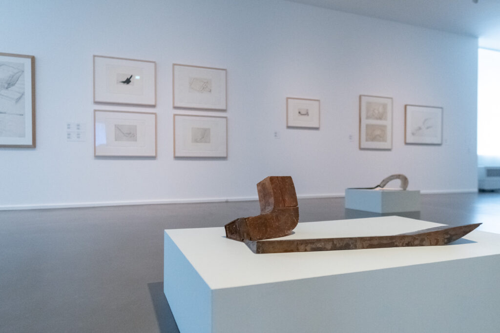 Ausstellungsansicht zur Ausstellung "Franz Bernhard und Maximilian Hutlett – Pfalzpreisträger vor 50 Jahren" im mpk Museum Pfalzgalerie Kaiserslautern.