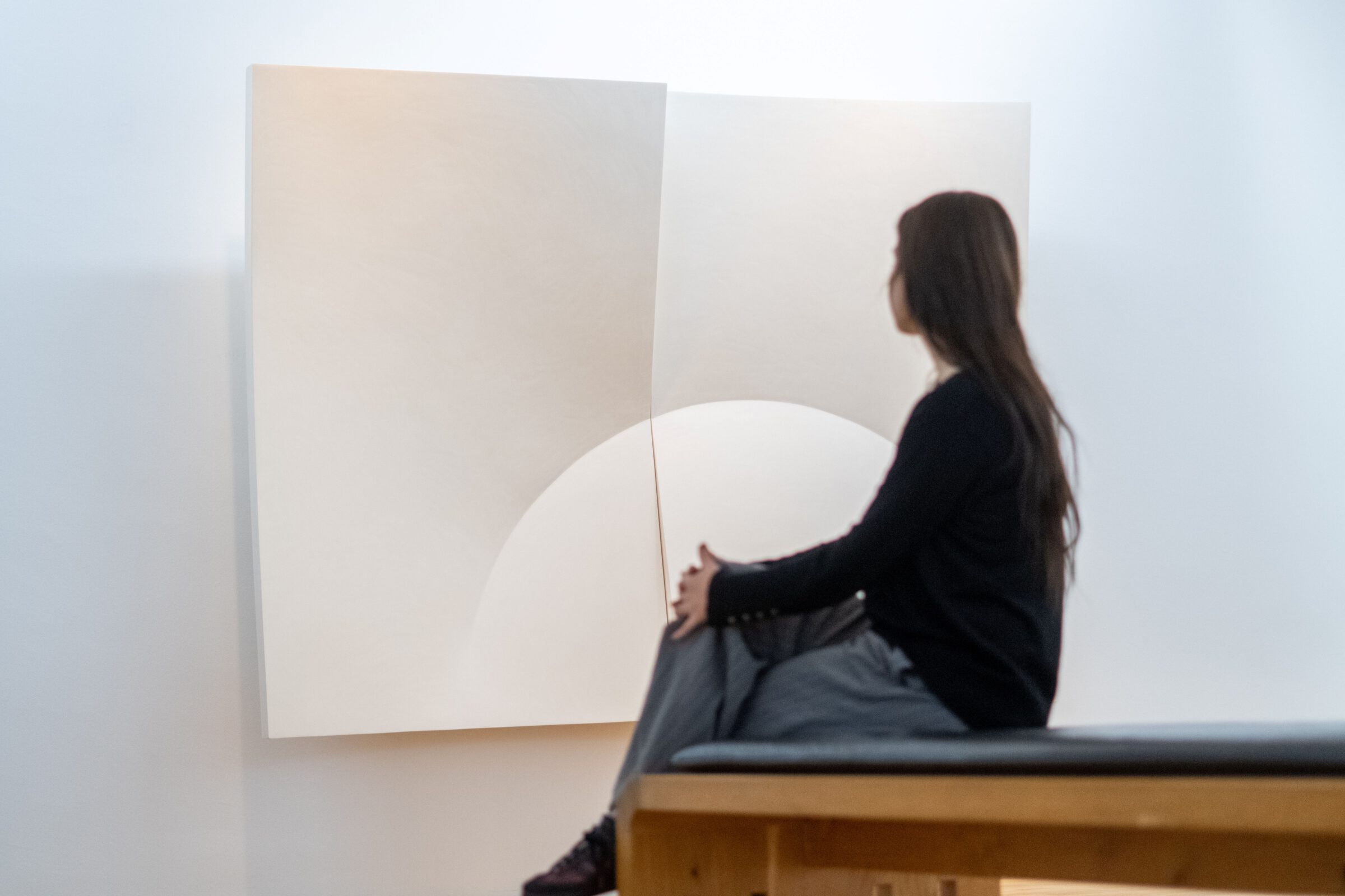 Versunken vor Norvin Leineweber, Tessera Hospitalis, 2007, Foto mpk; © VG Bild-Kunst, Bonn, 2025