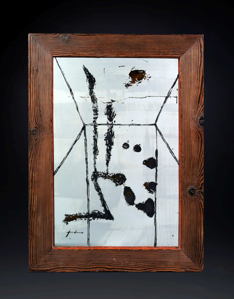 Spiegel ab 1924, Bemalung um 1940 | Pinienholz, Glas, roter Lack | © Galerie Jacques De Vos, Paris
