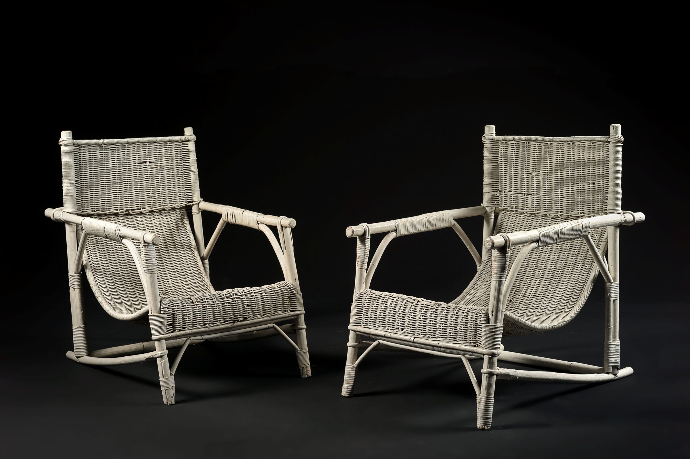 Transat (Lehnstuhl) | Rattan und Bambus, weiß lackiert | ca. 1929 | © Collection Alexandre De Vos, Paris Transat (Lehnstuhl) | Rattan und Bambus, weiß lackiert | ca. 1929 | © Collection Alexandre De Vos, Paris
